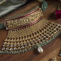 Chitrelu Gold Jaisalmeri Choker