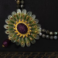 Flower Aventurine with Jadtar, Carved Ruby and Gold with Blue Meenakari Pendant