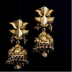 Gold Chitrela Earrings